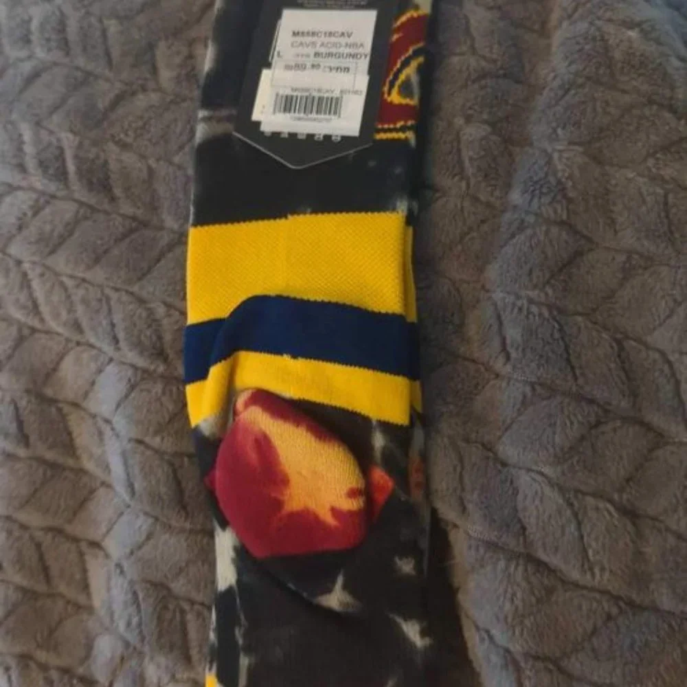 Cleveland cavaliers mens 9-12 socks retail‎ for 89.90